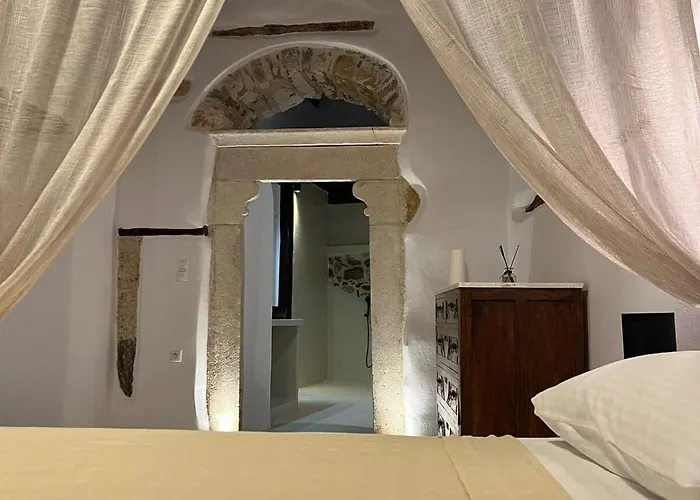 Katharsis - 15th C Venetian Palace - Naxos Old Town Iv *