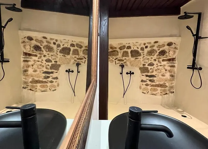 Katharsis - 15th C Venetian Palace - Naxos Old Town Iv Apartment Naxos City