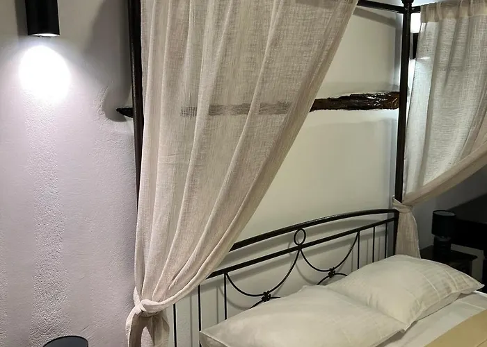 Katharsis - 15th C Venetian Palace - Naxos Old Town Iv Apartment