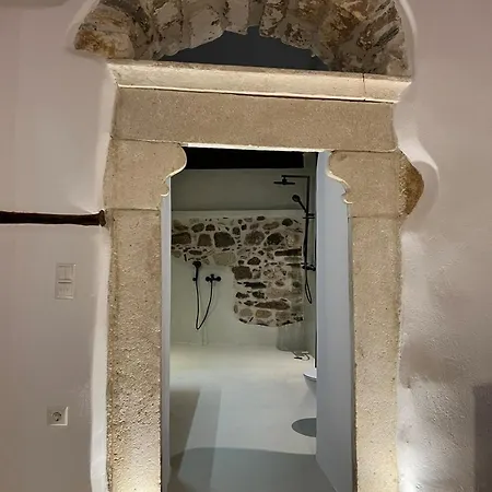 Katharsis Palace 15th Century Art At Naxos Old Town Iv アパート