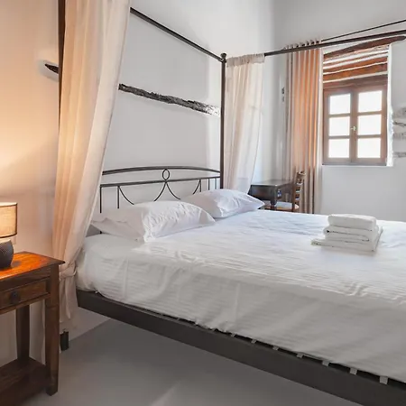 Katharsis Palace 15th Century Art At Naxos Old Town Iv * Naxos City